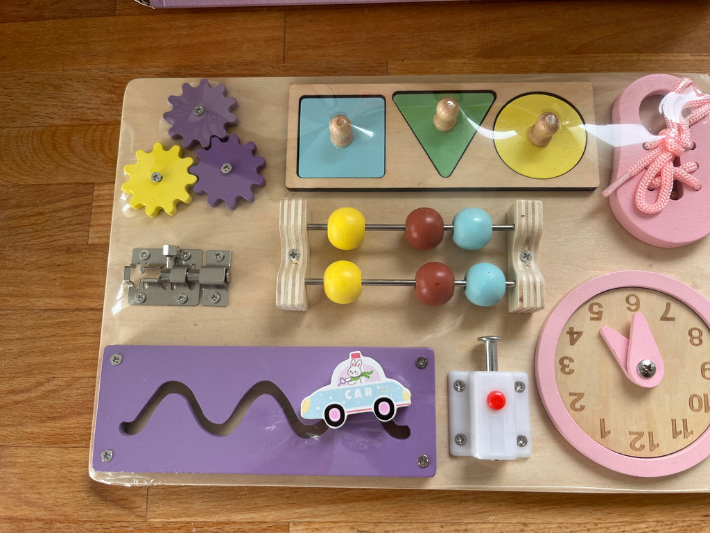 BusyBoard bébé coloré en bois : Jeu Sensoriel