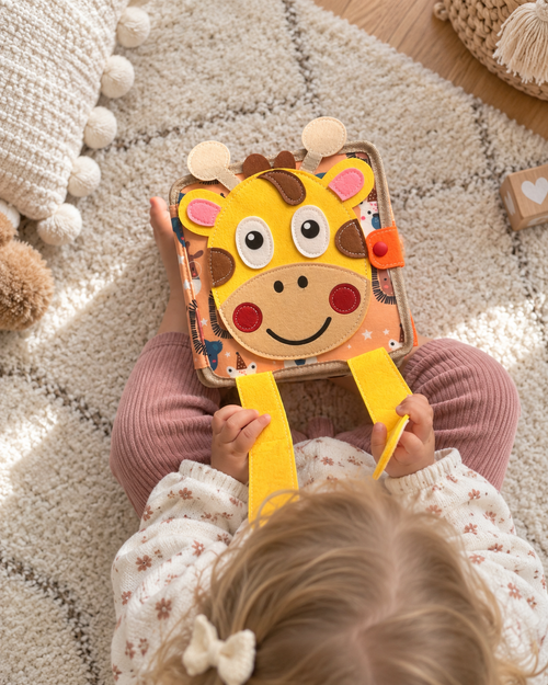 BusyBook Girafe Rigolote : livre d’activités en feutrine (Busyboard)