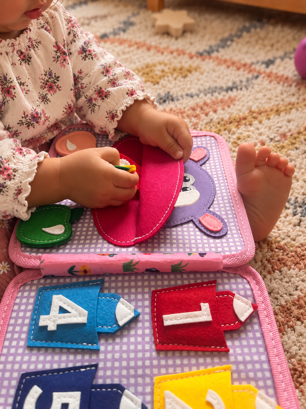 BusyBook Lapin Malin : Livre d’activités en feutrine (Busyboard)